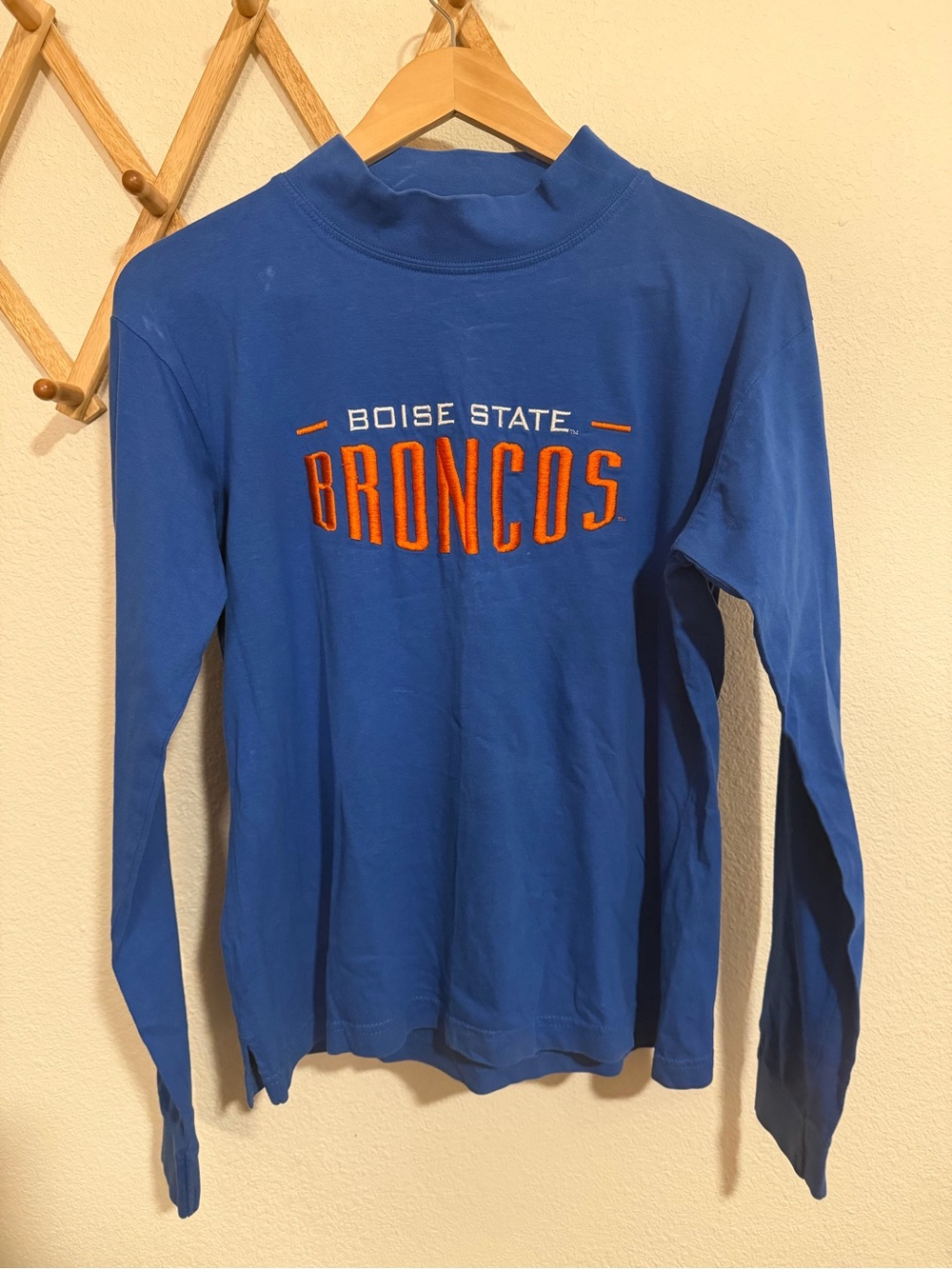 Vintage Boise State Broncos Turtleneck Shirt - Picture 5 of 5